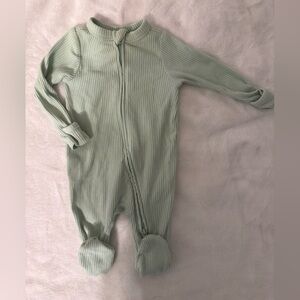 Old Navy Ribbed Footies-Newborn